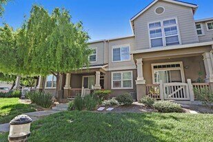 292 Wildrose Common in Livermore, CA - Building Photo