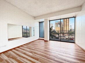 439 Keoniana St in Honolulu, HI - Building Photo - Building Photo