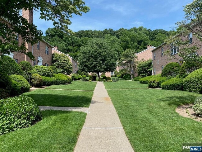 property at 522 Maple Ave