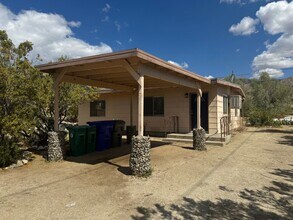 10722 Juniper Ave in Morongo Valley, CA - Building Photo - Building Photo