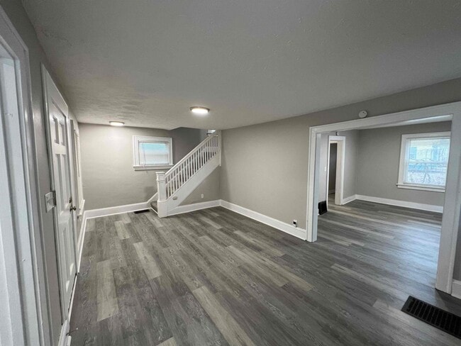 924 Bloomfield Ave in Akron, OH - Building Photo - Building Photo