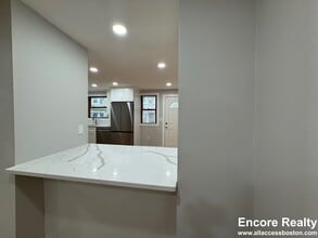 41 Ashford St, Unit #3 in Boston, MA - Foto de edificio - Building Photo