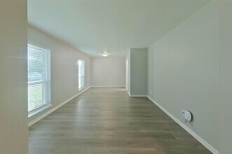 1617 Wilderness Trail in Grand Prairie, TX - Building Photo - Building Photo