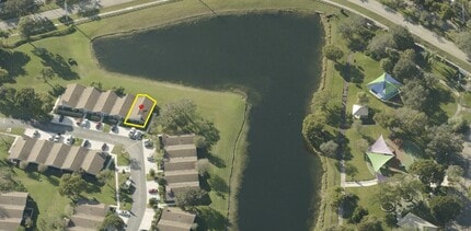 508 Woodgate Cir in Sunrise, FL - Building Photo - Building Photo