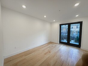 56 Cottage St in Jersey City, NJ - Foto de edificio - Building Photo