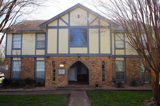 Willowrun Apartments in Austin, TX - Building Photo