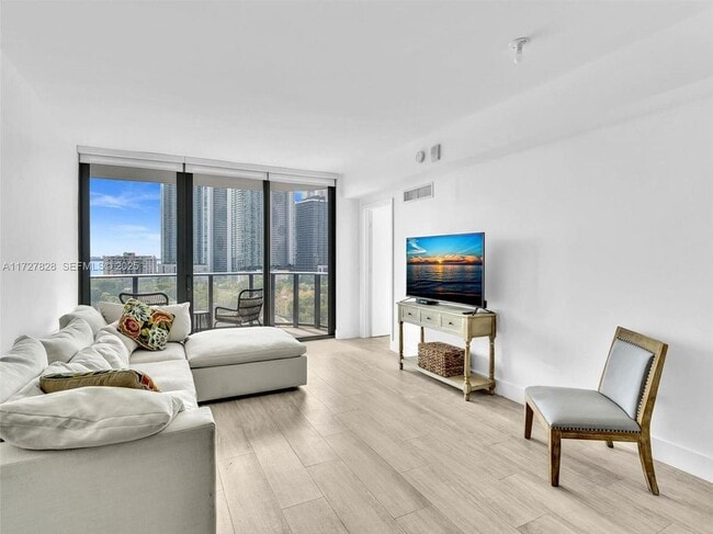property at 121 NE 34th St