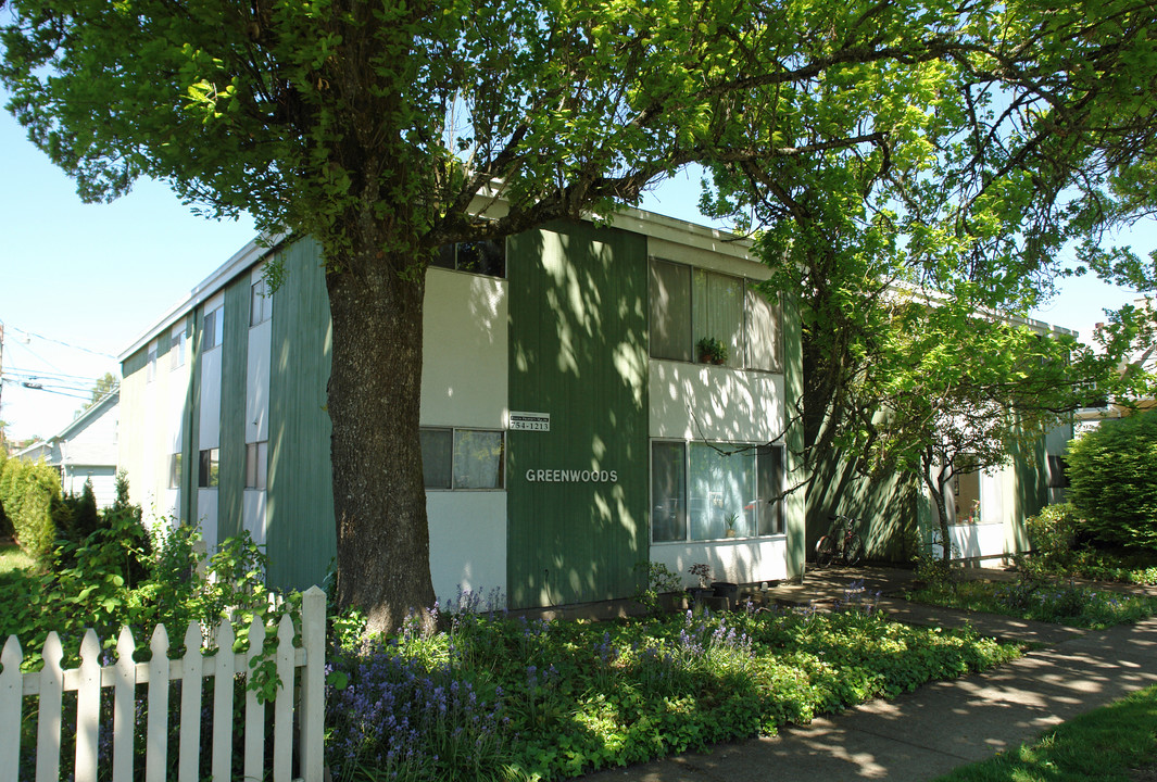 Greenwood Apartments in Corvallis, OR - Building Photo