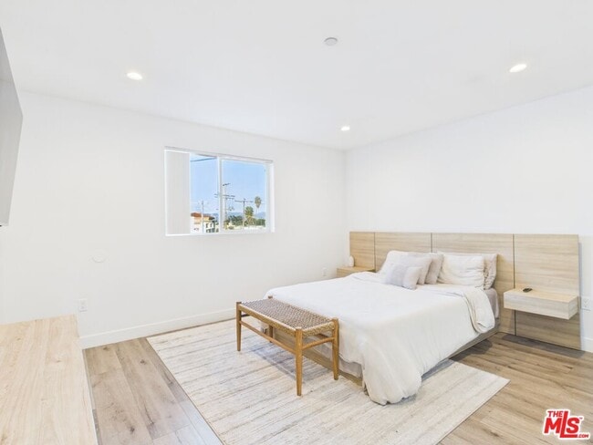 property at 14525 Killion St