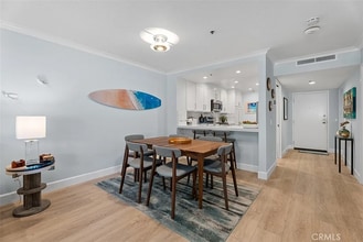 260 Cagney Ln in Newport Beach, CA - Building Photo - Building Photo