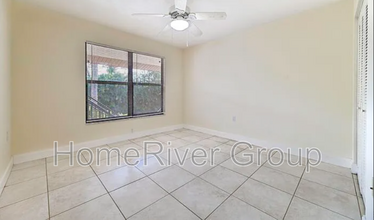 1220 Commonwealth Cir in Naples, FL - Building Photo - Building Photo