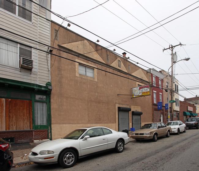 1728-1732 S 2nd St in Philadelphia, PA - Foto de edificio - Building Photo