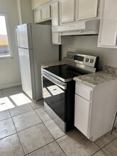 1332 E Bulldog Ln in Fresno, CA - Foto de edificio - Building Photo