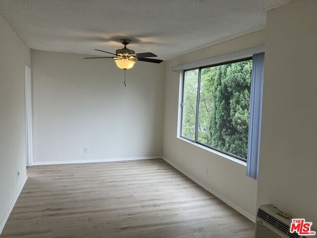 7521 Hampton Ave in West Hollywood, CA - Building Photo - Building Photo
