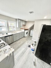 16 Long Ave, Unit 3 in Boston, MA - Building Photo - Building Photo