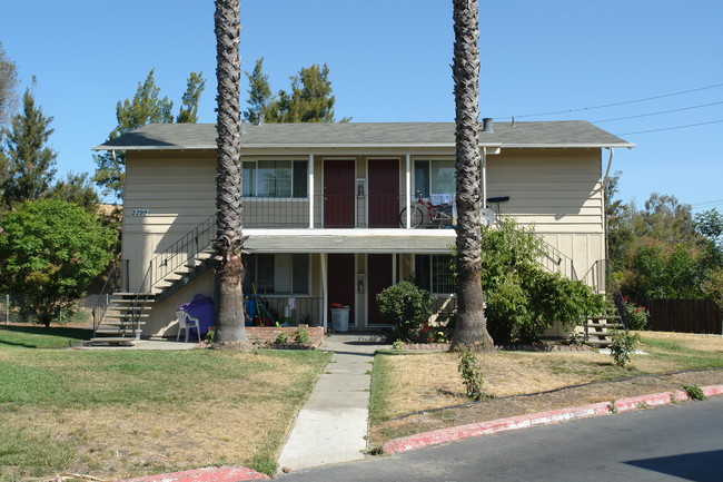 2299 William Dr in Santa Clara, CA - Foto de edificio - Building Photo