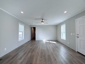 52871 N Zacharias Ct in Chesterfield, MI - Foto de edificio - Building Photo