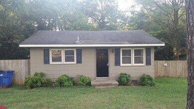 2836 Club Plaza Rd in Raleigh, NC - Building Photo - Building Photo