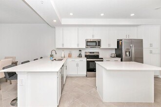 17565 Opal Sand Dr in Venice, FL - Building Photo - Building Photo