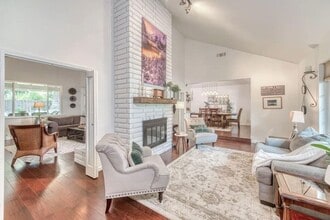 8476 N Del Mar Ave in Fresno, CA - Building Photo - Building Photo