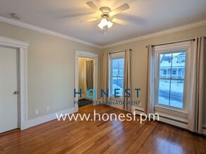 18 Warren St in Hallowell, ME - Building Photo - Building Photo