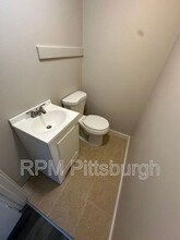 128 Earl St in Pittsburgh, PA - Building Photo - Building Photo