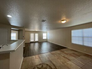 6506 Falcons Height in San Antonio, TX - Building Photo - Building Photo