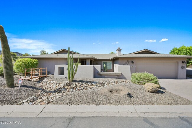 property at 324 W Willow Ave