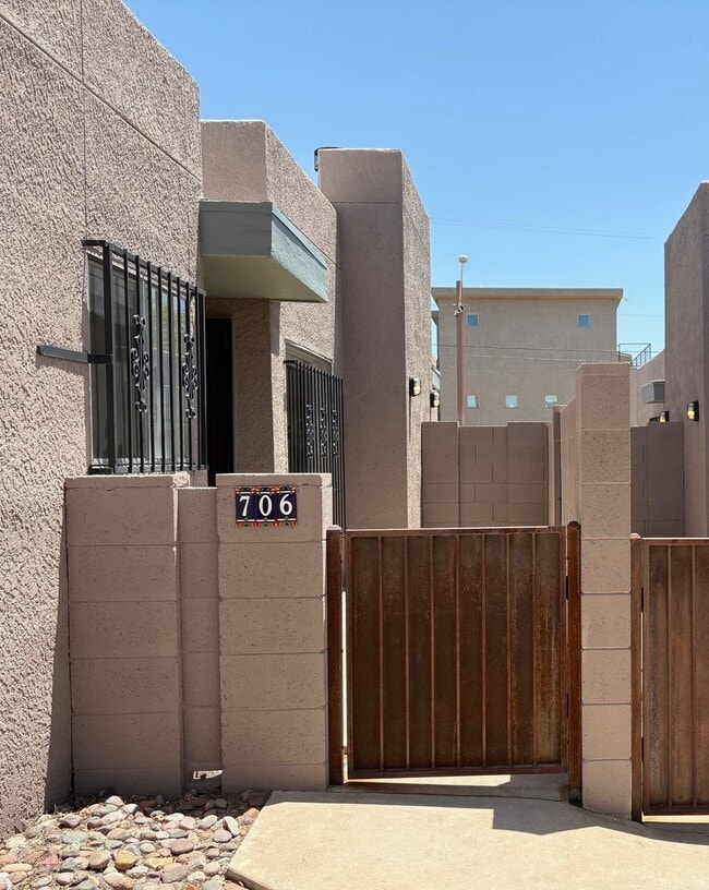property at 706 E Linden St
