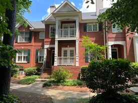 1196 Brookhaven Gln NE in Brookhaven, GA - Building Photo