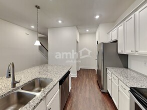 405 Pine Terrace Dr in Ruskin, FL - Foto de edificio - Building Photo