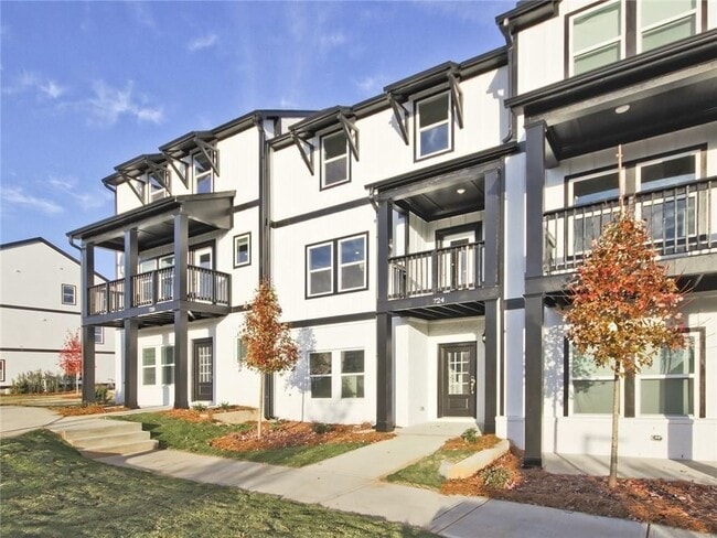 property at 1012 Knoxboro Ln
