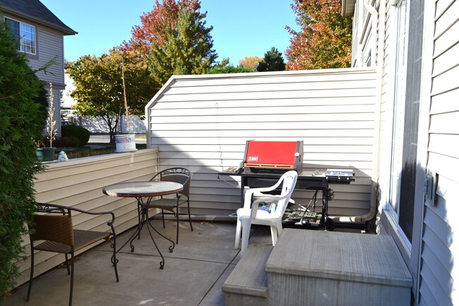 1033 Lovell Ave W in St. Paul, MN - Building Photo - Building Photo