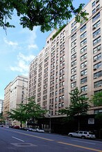 685 W End Ave in New York, NY - Building Photo - Building Photo
