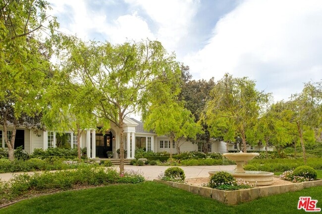 2760 Sycamore Canyon Rd in Montecito, CA - Building Photo - Building Photo