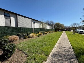 5928 Fletcher Ave in Fort Worth, TX - Building Photo - Building Photo