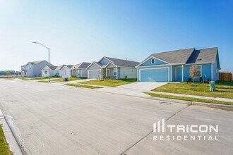 10113 Regal Bnd Ln in Saginaw, TX - Building Photo - Building Photo
