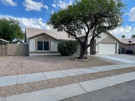 8019 S Muddy Creek Dr in Tucson, AZ - Building Photo