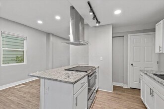 695 Miller Ave in Columbus, OH - Building Photo - Building Photo
