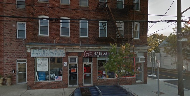 400-410 Jericho Tpke in New Hyde Park, NY - Building Photo - Building Photo