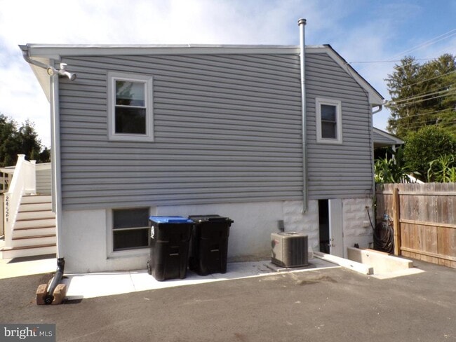 property at 2452 Hopewell Rd