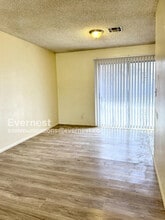 1917 Allen Ave in Henderson, NV - Building Photo - Building Photo