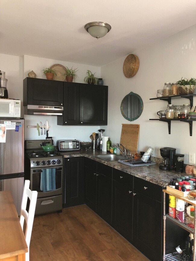 3873 Canning Avenue, Unit Studio in San Diego, CA - Foto de edificio - Building Photo