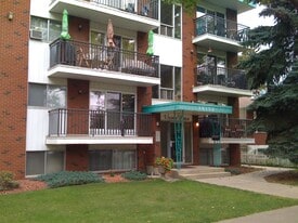 Victory Place in Edmonton, AB - Building Photo