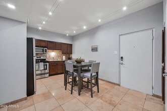 357 E Thomas Rd in Phoenix, AZ - Building Photo - Building Photo