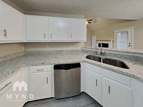 12046 Harbour Town Pkwy in Fayetteville, GA - Building Photo - Building Photo