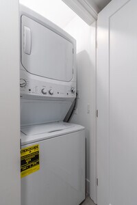 2709 W Jefferson St photo'
