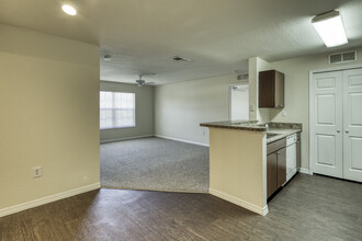 Brandywine Apartments in Tampa, FL - Foto de edificio - Interior Photo