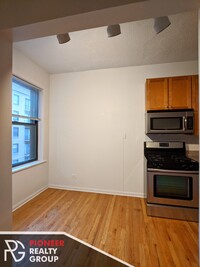 4220 N Sheridan Rd, Unit #4242-409 in Chicago, IL - Building Photo - Building Photo