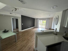 4155 N Haverhill Rd in West Palm Beach, FL - Building Photo - Building Photo